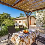 Paradiso Istriano With Jacuzzi *