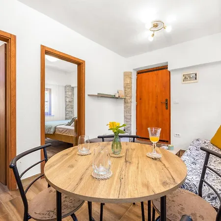 Paradiso Istriano With Jacuzzi Appartement *