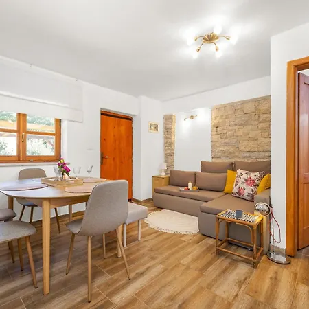 Paradiso Istriano With Jacuzzi Apartament *